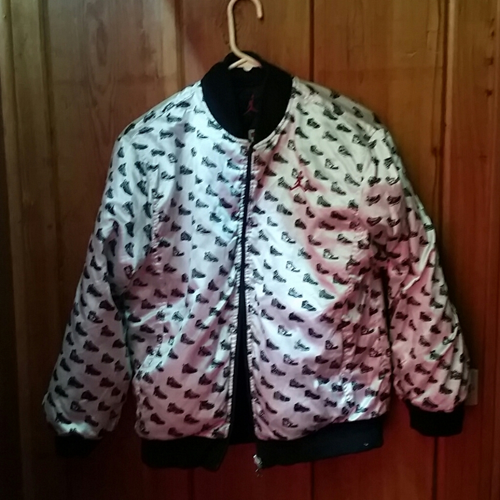 RARE!!! Authentic Reversible Jordan jacket - Picture 4 of 8